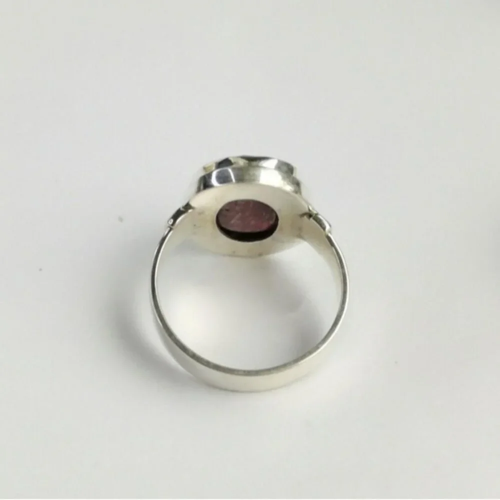 Corundum Ruby gemstone Signet ring in sterling silver - Picture 5 of 8